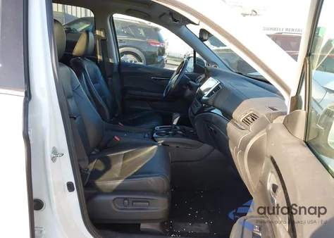 2017 Honda Ridgeline Rtl-E из США, поврежденный, VIN 5FPYK3F70HB034558